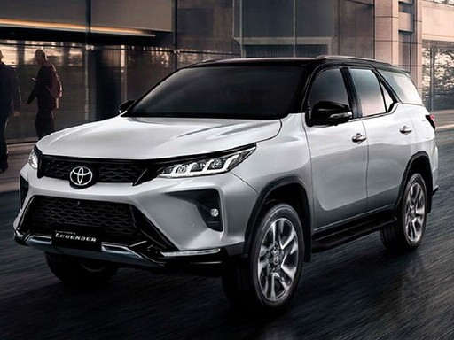 Toyota Fortuner S 2024 giá rẻ 924 triệu đồng sắp về Việt Nam?