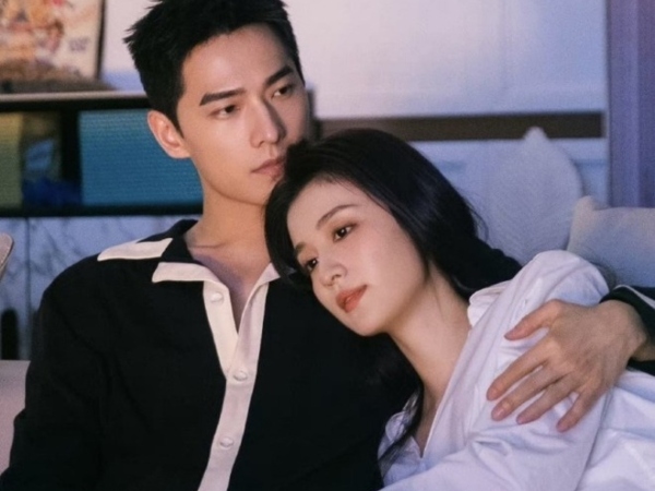 Cặp đôi đình đám showbiz chính thức 'toang' sau 1 năm phim giả tình thật