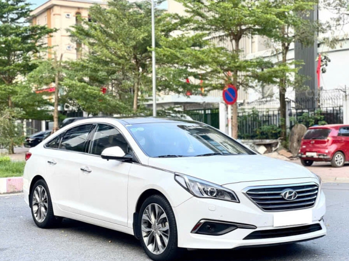 Hyundai Sonata 9 năm tuổi giá 460 triệu: Xe 'ngon' nhưng hiếm và kén khách