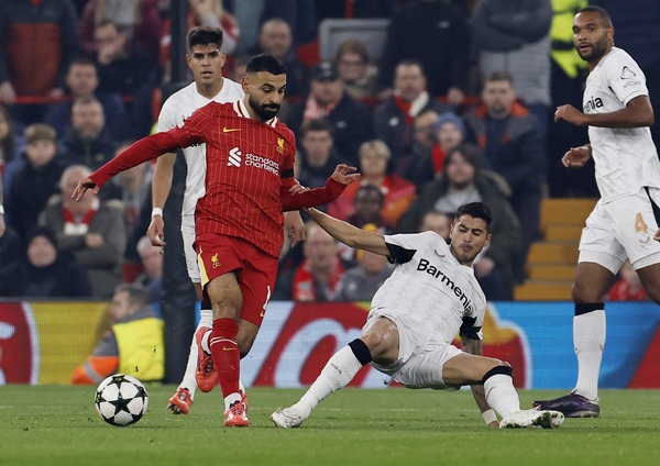 Thắng đậm Leverkusen, Liverpool lên ngôi đầu bảng Champions League