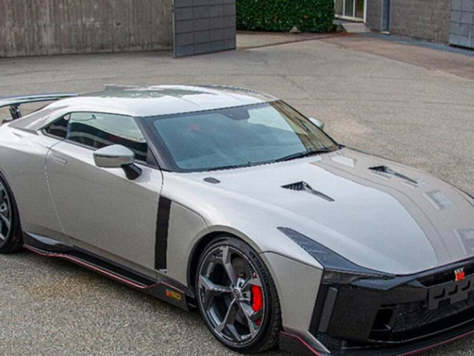 'Soi' Nissan GT-R50 giới hạn cực hiếm, triệu đô được rao bán
