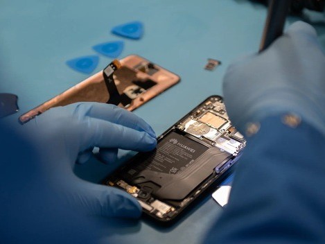 Trung Quốc muốn tạo 'kỳ tích vĩ đại' trên điện thoại Huawei: Thế giới từ nay sẽ có kẻ thống trị thứ 3?