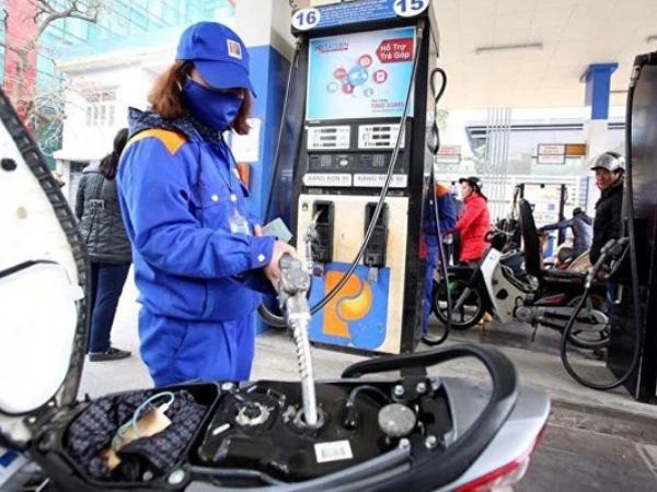 Giá xăng dầu quay đầu bật tăng