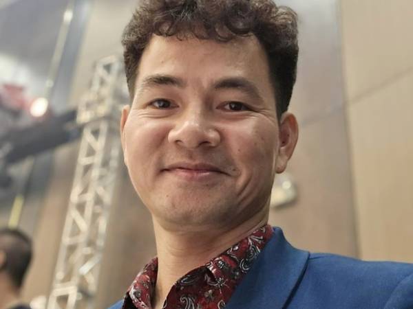 NSND Xuân Bắc thẳng thắn giải đáp câu hỏi 'lên làm Cục trưởng có còn diễn hài không?'