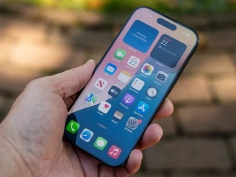'Bí mật xấu xí' bên trong mẫu iPhone có giá lên tới 28 triệu ở Việt Nam: 5 năm trôi qua, mọi thứ vẫn vậy