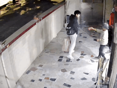 Camera ghi lại cảnh bà ngoại chạy theo cháu để có 'giao dịch bí mật nhất trên đời' ai xem cũng bật khóc