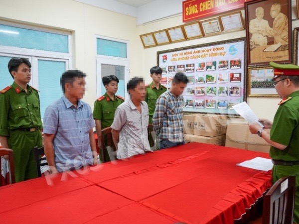 Người phụ nữ Hà Nội đã bị 4 người đàn ông lừa 19 tỷ đồng như thế nào?