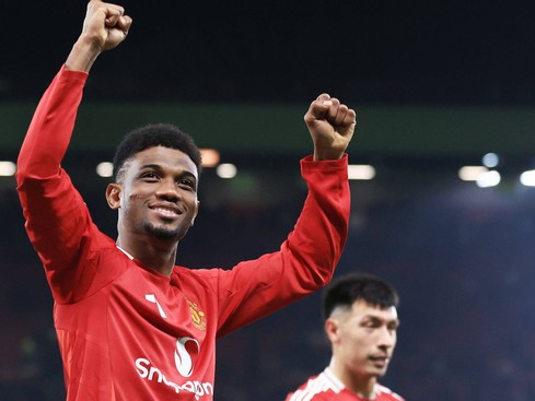 MU đã biết thắng ở châu Âu: Cảm ơn Van Nistelrooy!