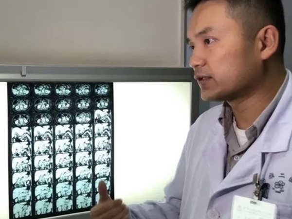 Bác sĩ 'ác quỷ' biến bệnh nhẹ thành nặng...ăn tiền phẫu thuật