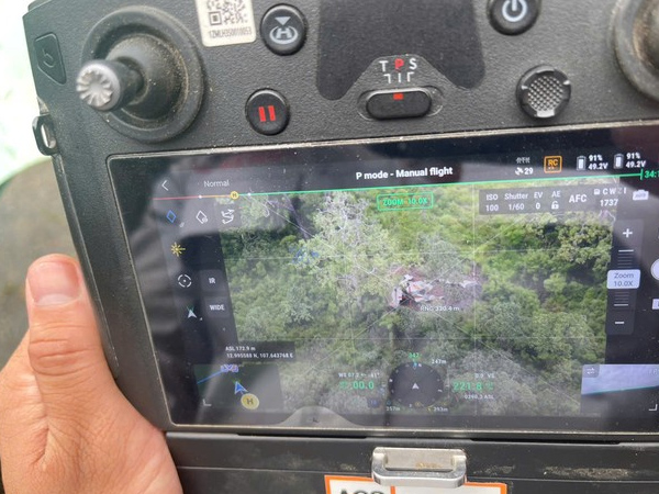Máy bay Yak-130 được tìm thấy nhờ flycam chuyên dụng