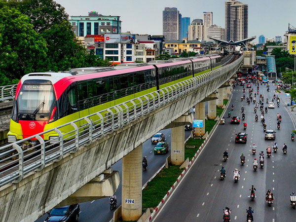 Chính thức vận hành thương mại đoạn trên cao metro Nhổn - ga Hà Nội