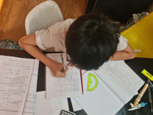 Thầy giáo Toán từng dạy thêm 5 ca/ngày nói lý do nhiều học sinh 'phải học thêm'