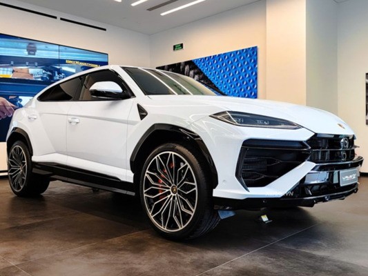 Cận cảnh siêu SUV Lamborghini Urus SE giá 15,6 tỷ tại Việt Nam