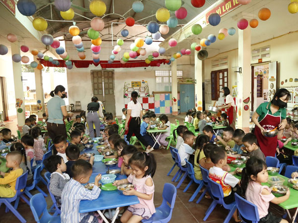 Hiệu trưởng nói nguyên nhân 132 học sinh đồng loạt nghỉ học trong 1 ngày