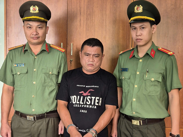 Hoạt động nhằm lật đổ chính quyền, Huỳnh Nhật Phương bị bắt giữ