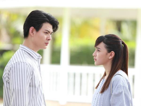 Mỗi tháng biếu bố mẹ chồng 20 triệu mà tôi còn bị anh chồng mắng: 'Hối hận vì đã đồng ý cho thím lấy em trai tôi'
