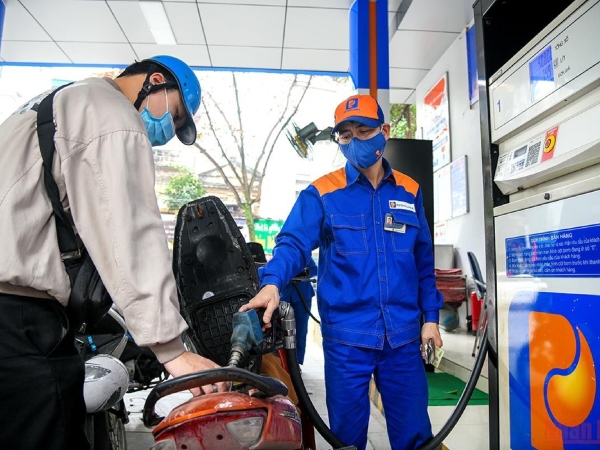 Giá xăng dầu đồng loạt giảm sau một tuần bật tăng