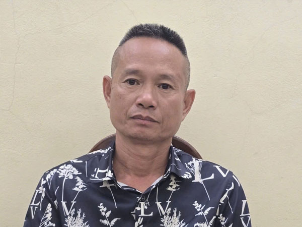 Công an mật phục bắt kẻ trốn truy nã 17 năm