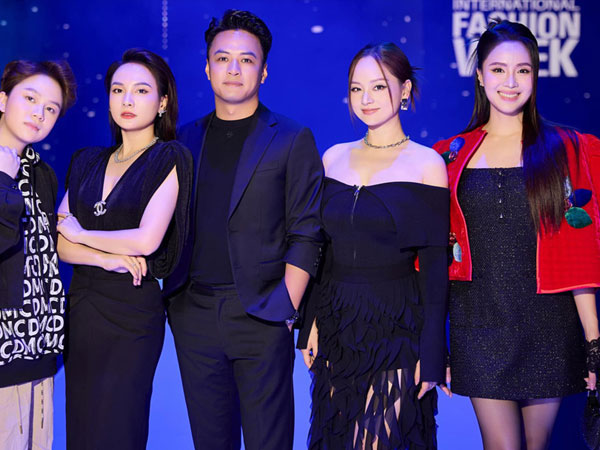 Hồng Đăng hội ngộ Hồng Diễm sau nhiều năm