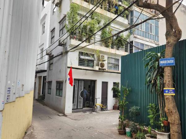 Nhà trong ngõ Hà Nội mới sang tay giá 5 tỷ, cuối năm ‘10 tỷ mới bán’