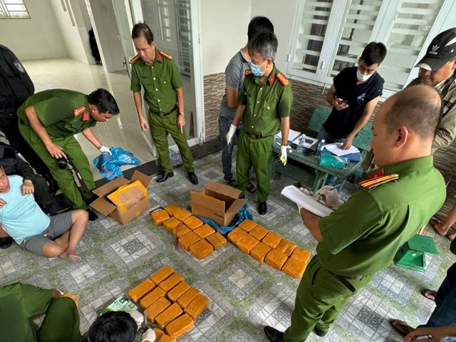 Phá đường dây ma tuý 'khủng' của ông trùm chuyên sử dụng 'hàng nóng'