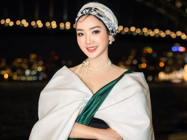 Hoa hậu đội vương miện suốt 32 năm, trở thành đại gia trong giới giải trí