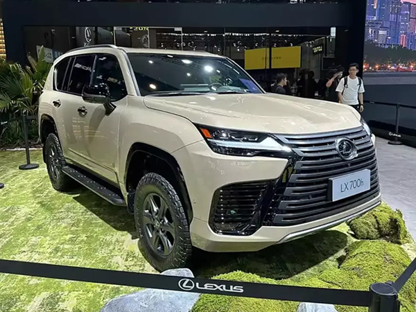 Lexus LX 700h 2025 từ 4,37 tỷ, mở bán 'sát vách' Việt Nam