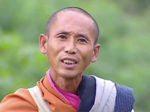 Ông Minh Tuệ thông báo về việc bản thân tạm thời ngưng đi khất thực