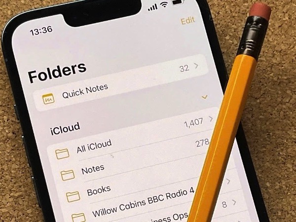 Người dùng than phiền, Apple thừa nhận lỗi lạ trên iCloud