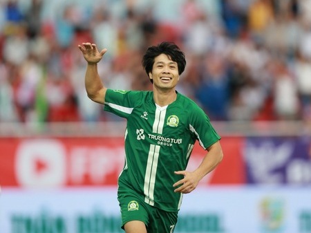 Đi sai một nước cờ từ thời thầy Park, Công Phượng đã lỡ 2 kỳ AFF Cup theo cách đáng tiếc như thế nào?