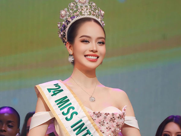 4 mỹ nhân Việt đăng quang tại đấu trường nhan sắc quốc tế