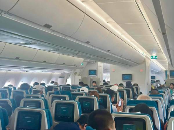 'Cháy' vé máy bay, tàu hỏa dịp Tết