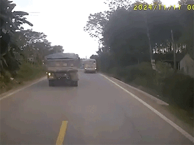 Vừa bước xuống khỏi xe đưa đón, bé gái 5 tuổi bị ôtô tải cán tử vong: Tạm giữ các phương tiện