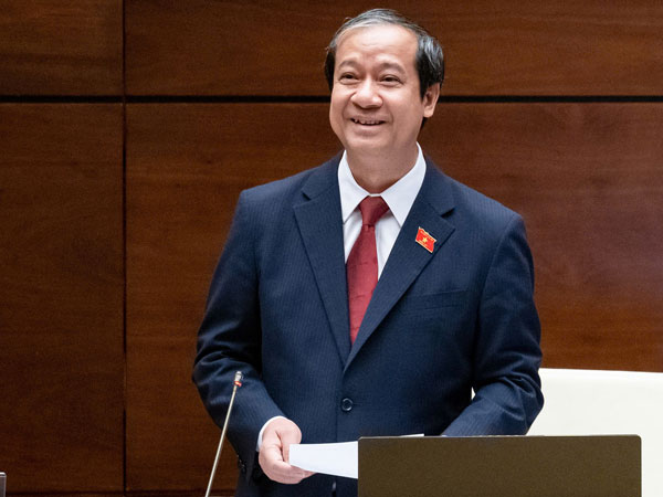 Bộ trưởng GD-ĐT Nguyễn Kim Sơn: 'Chúng tôi chủ trương không cấm dạy thêm'