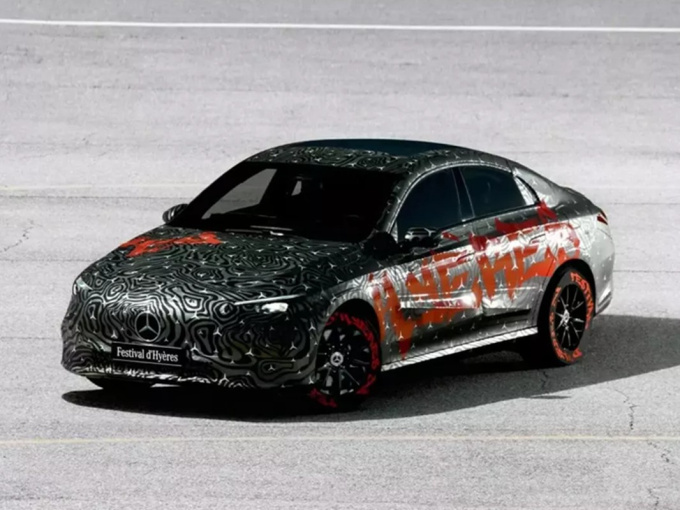 Mercedes-Benz CLA trang bị động cơ tăng áp 2.0L lộ diện