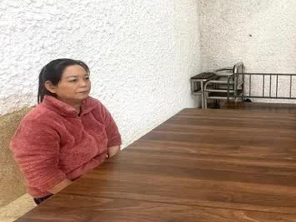 Đến nhà người quen xin quần áo cũ, trộm luôn hơn 1 cây vàng