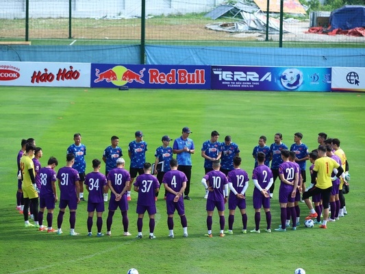 Lặn lội sang Hàn Quốc, tuyển Việt Nam rơi vào cảnh trớ trêu, kế hoạch cho AFF Cup gặp mối nguy