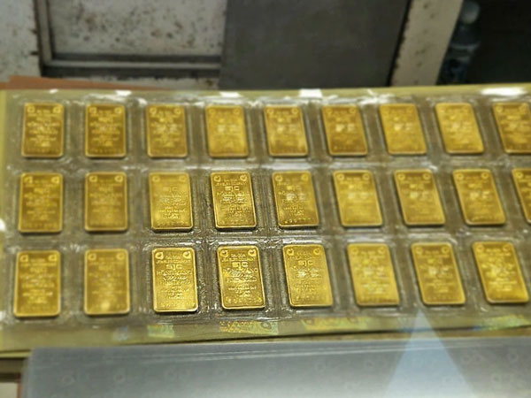 Giá vàng miếng SJC, vàng nhẫn đồng loạt tăng tiếp