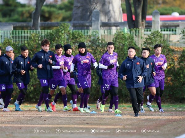 Thủ môn Hàn Quốc từng 4 lần dự World Cup ra mắt tuyển Việt Nam