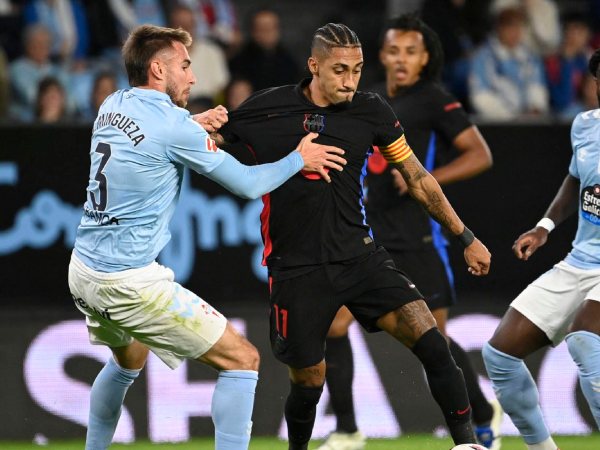 Barca đánh rơi chiến thắng trong 2 phút, Real Madrid reo vui