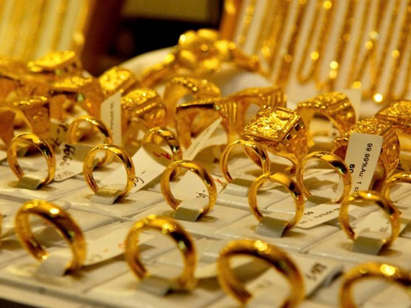 Giá vàng nhẫn tăng chóng mặt