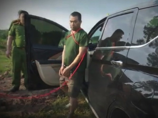Xuyên bão Yagi truy tìm kẻ sát nhân giấu mặt