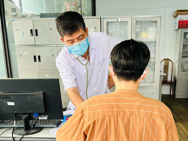 Cảnh báo lây nhiễm HIV kiểu mới
