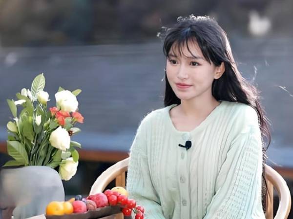 Nóng nhất Weibo: Phát ngôn 'đạp đổ' tất cả của Lý Tử Thất khiến nhiều người tức giận