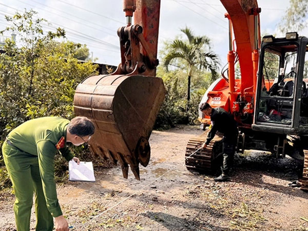 Vụ dùng 'bơm xăng' tấn công đoàn cưỡng chế: Bắt 6 đối tượng