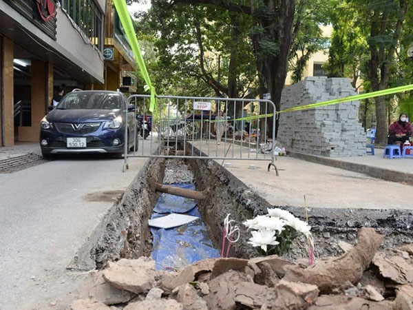 Hà Nội tiếp tục phát hiện thêm hơn 250 bộ tiểu sành, hài cốt tại phố Tây Sơn