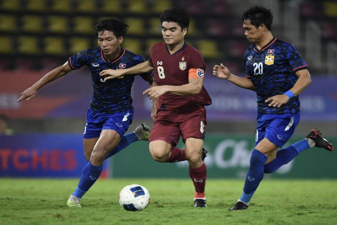Thái Lan công bố danh sách dự AFF Cup: Không có Chanathip