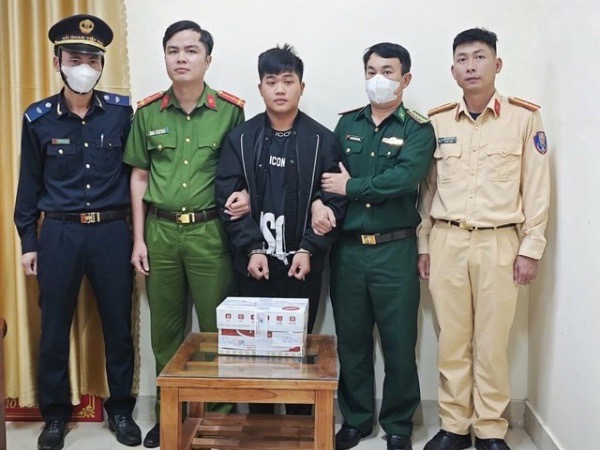 Bắt giữ đối tượng 'cõng' thuê 4 kg ma tuý đưa ra miền Bắc tiêu thụ