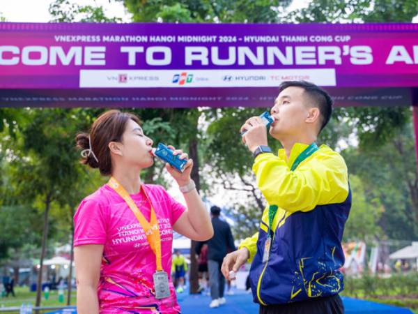 Vinamilk tài trợ '132 kg đạm*' cho 11.000 runner VnExpress Marathon Hà Nội