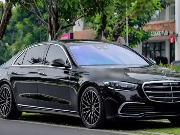 Ly kỳ màn lừa đổi biển xe số đẹp và 'bán trộm' chiếc ô tô Mercedes S450